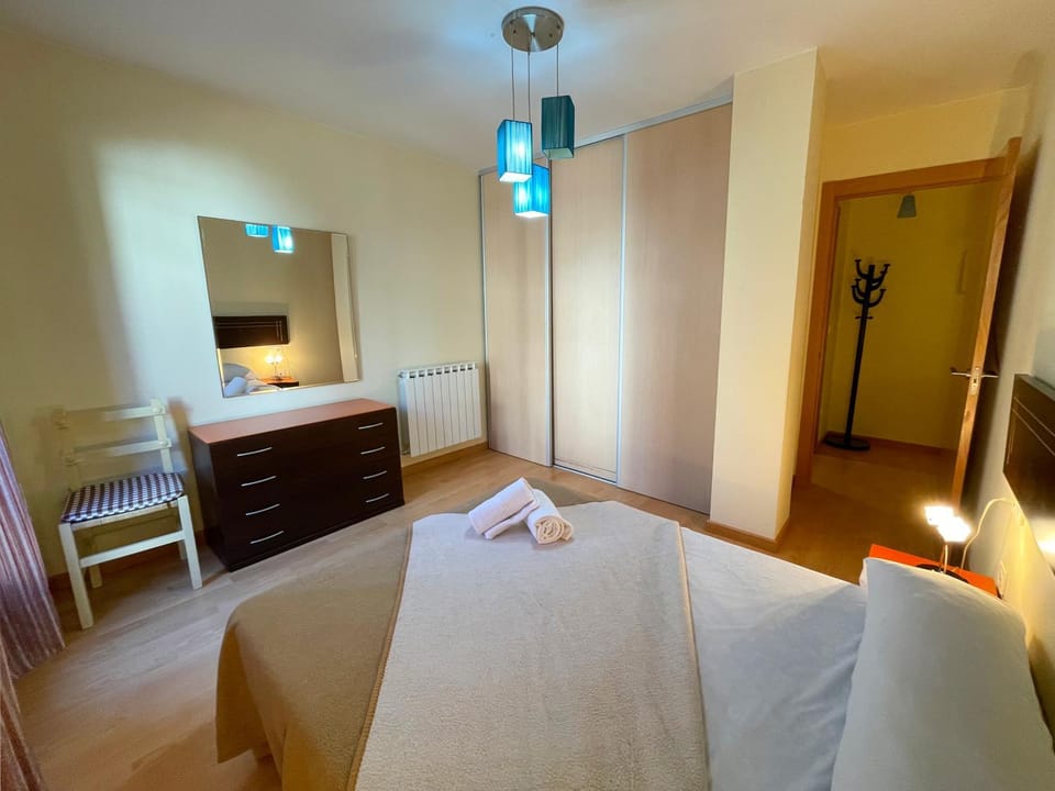 Bed, Photo of the whole room, Bedroom, towels, wardrobe