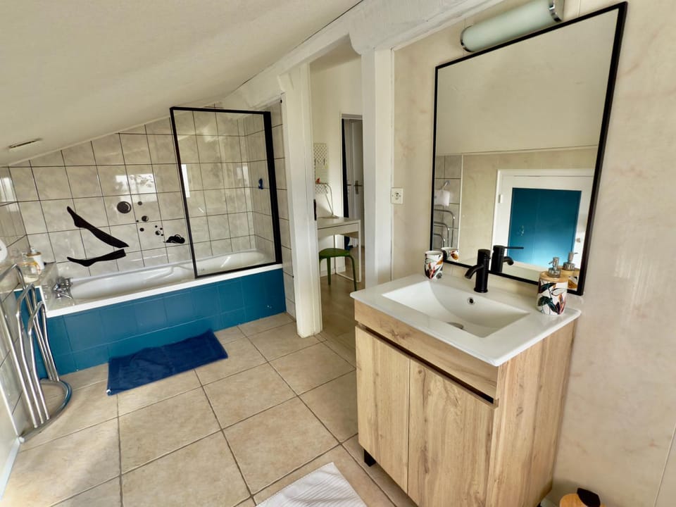 Bathroom, Bath