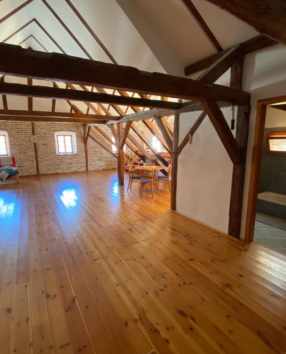 Vinařství Zatloukal Na kině Apartment in South Moravian Region