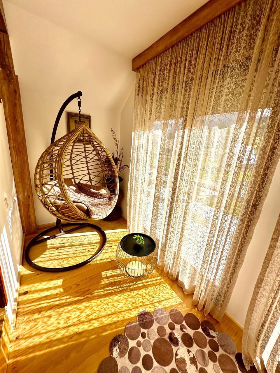 Living room, Photo of the whole room, Seating area