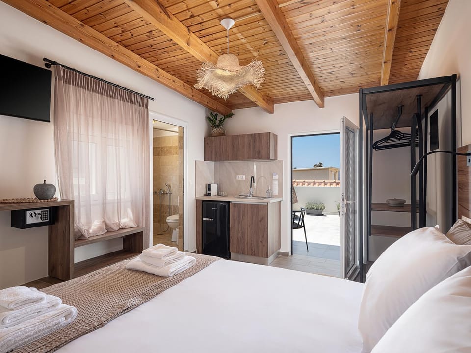 Patio, Bed, TV and multimedia, Bedroom, towels