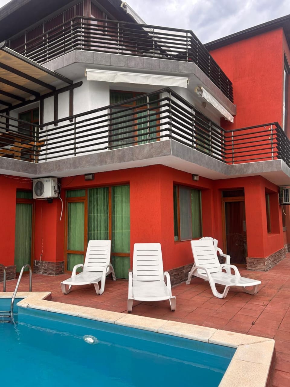 Property building, Patio, Day, View (from property/room), Balcony/Terrace, Pool view, Swimming pool, sunbed