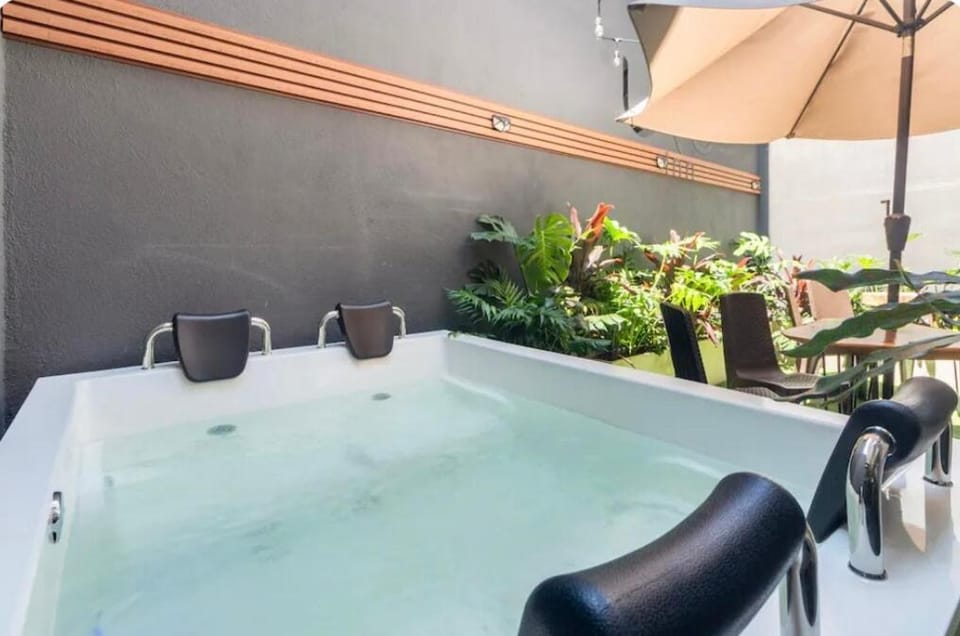 UKU INN Bed and Breakfast in Medellin