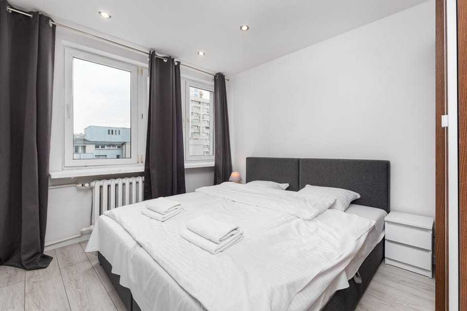 Bed, Photo of the whole room, Bedroom, internet, towels