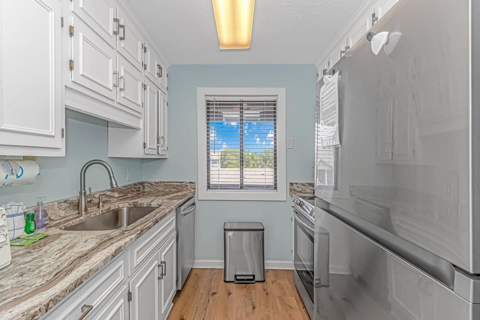Fully Furnished Ocean View Two Bedroom Condo-Shipwatch Pointe 1- 319G House in South Carolina