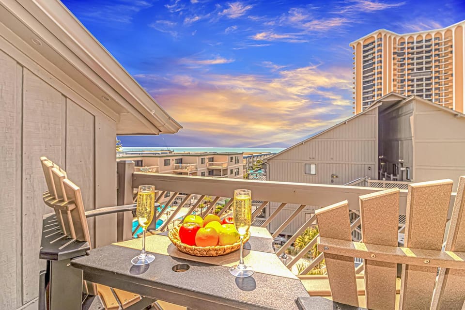 Fully Furnished Ocean View Two Bedroom Condo-Shipwatch Pointe 1- 319G House in South Carolina