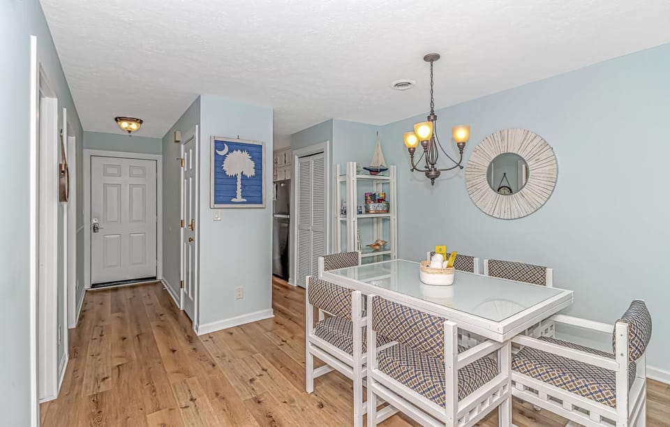 Fully Furnished Ocean View Two Bedroom Condo-Shipwatch Pointe 1- 319G House in South Carolina