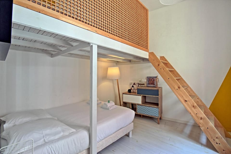 Le Sensas - Climatisation et centre Apartment in Nimes