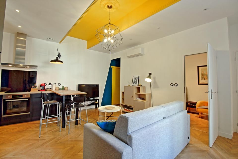 Le Sensas - Climatisation et centre Apartment in Nimes