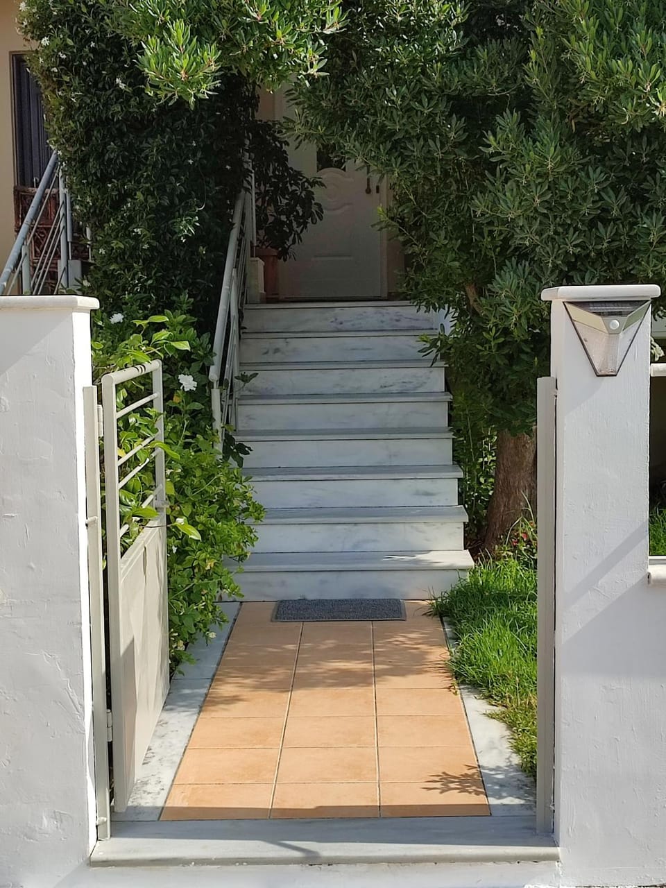 Facade/entrance