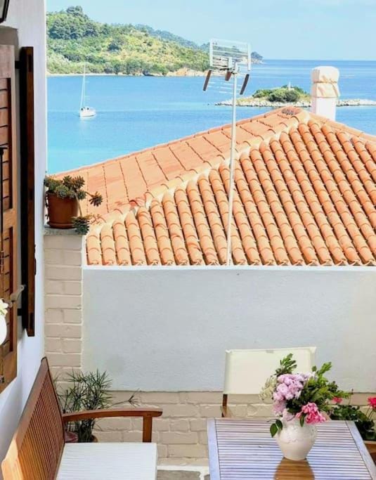 Traditional House Mataki Apartment in Skiathos