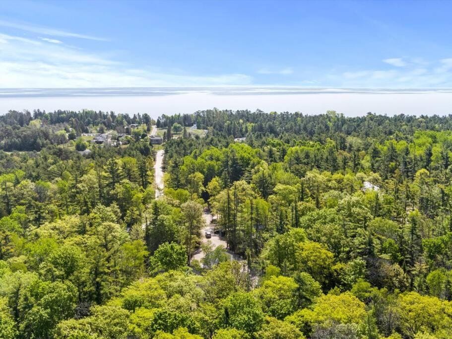 New, charming custom home House in Door County