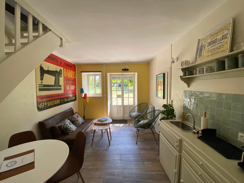 L’Orangerie de Malpas Bed and Breakfast in Jura