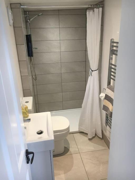 Brighton Boutique Garden Studio with Free Parking Apartment in Brighton