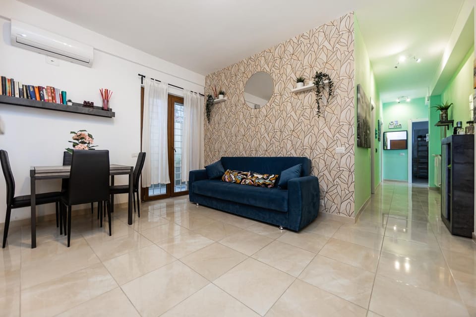 Living room, Seating area, locker, air conditioner