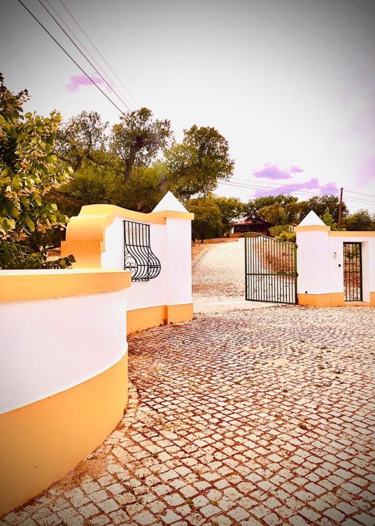 Casa do Forno Évora retreat House in Évora District, Portugal