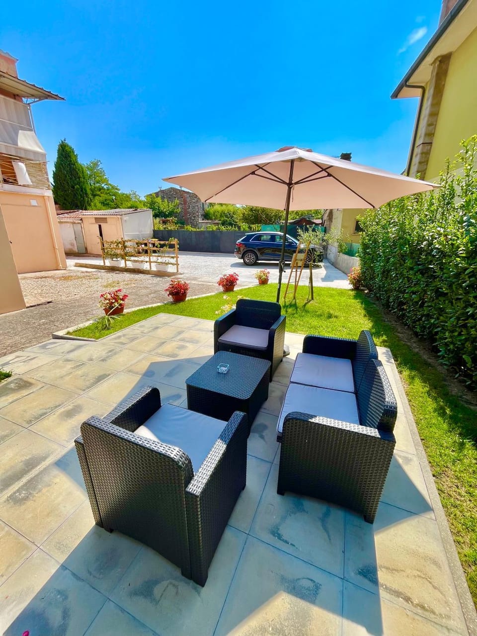 Patio, Spring, Garden, Garden view, Parking