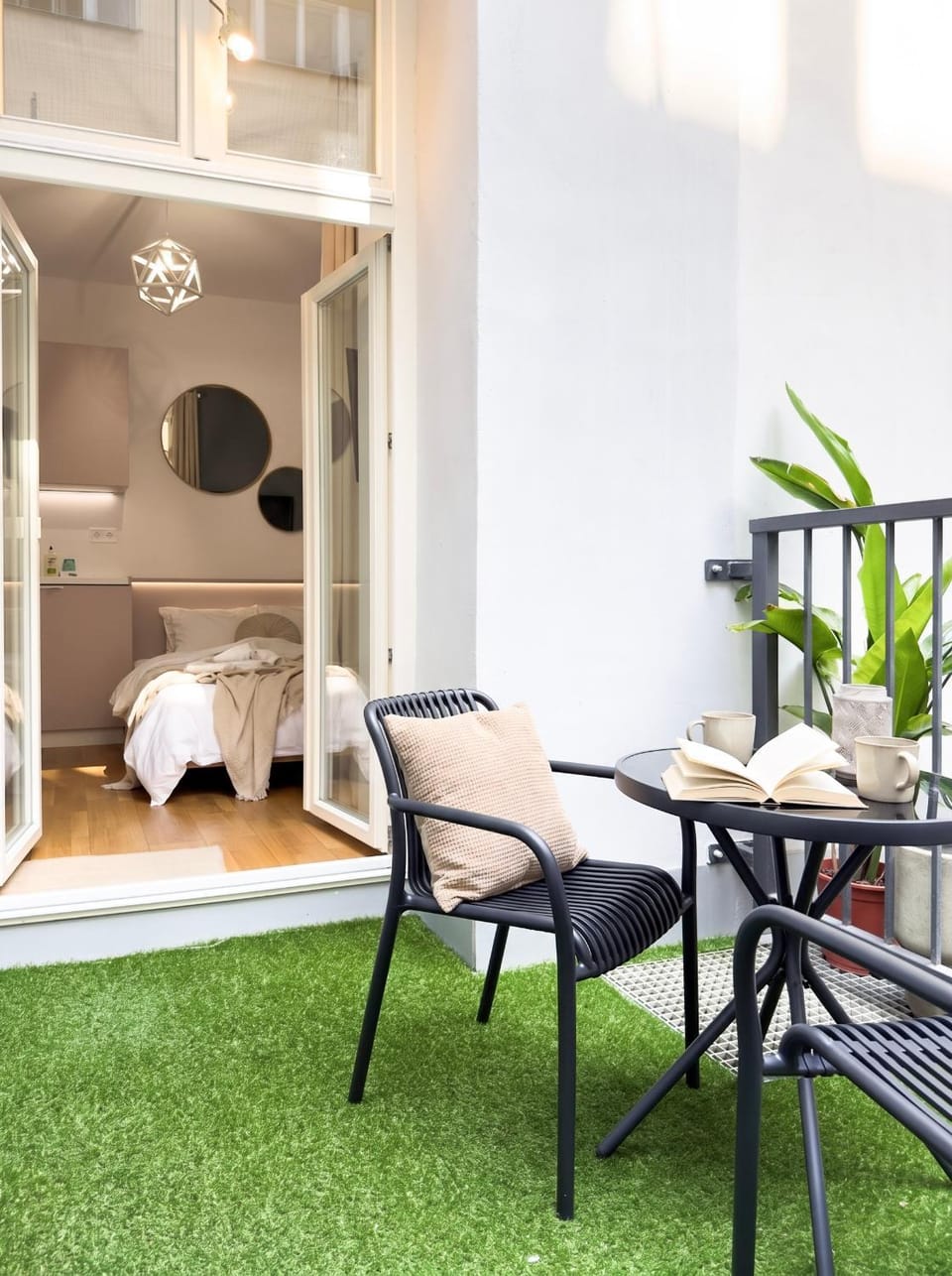 Patio, Bed, Bedroom
