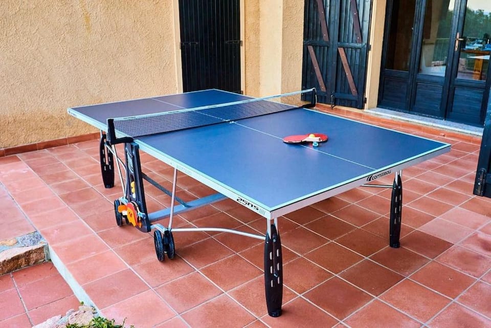 Table tennis