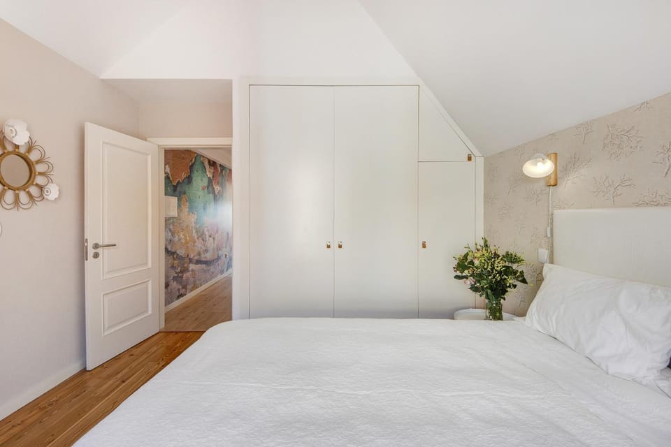 Property building, Living room, Bedroom