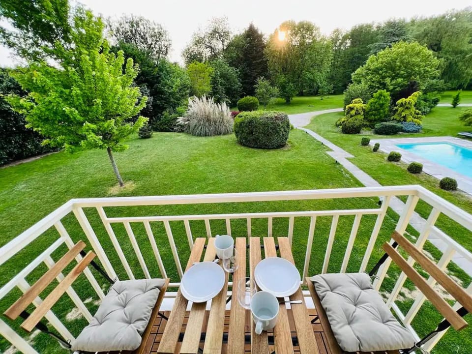 Garden, Balcony/Terrace