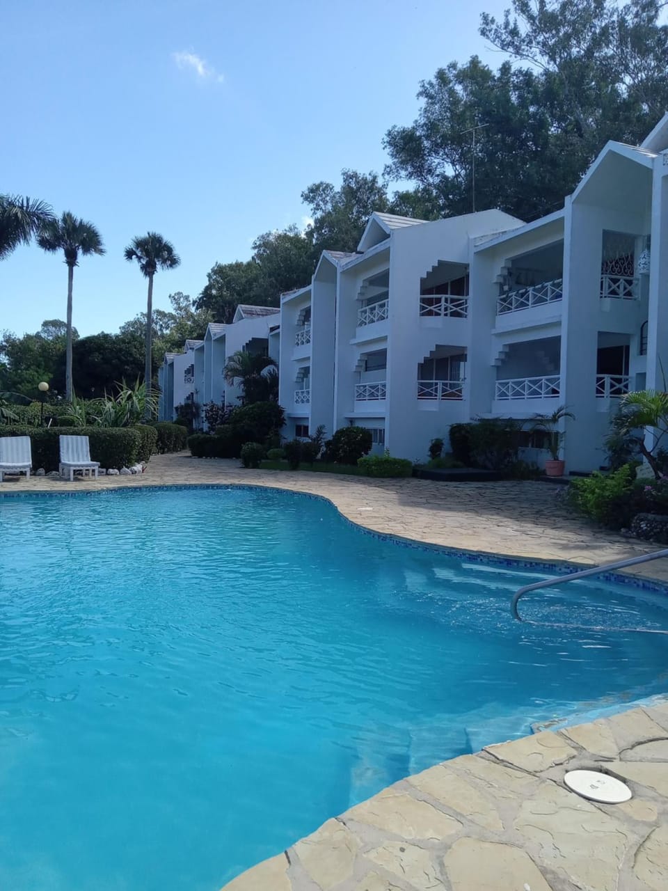 Property building, Swimming pool