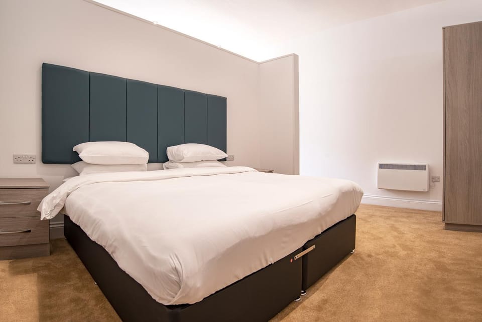 Bed, Photo of the whole room, Bedroom, wardrobe