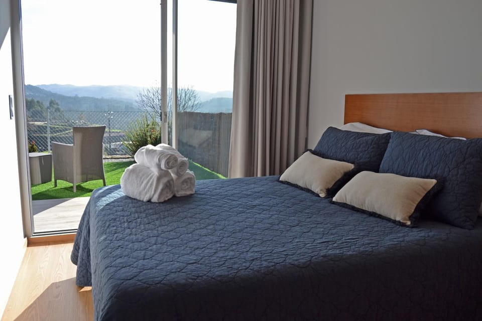 Bed, View (from property/room), Balcony/Terrace, Bedroom