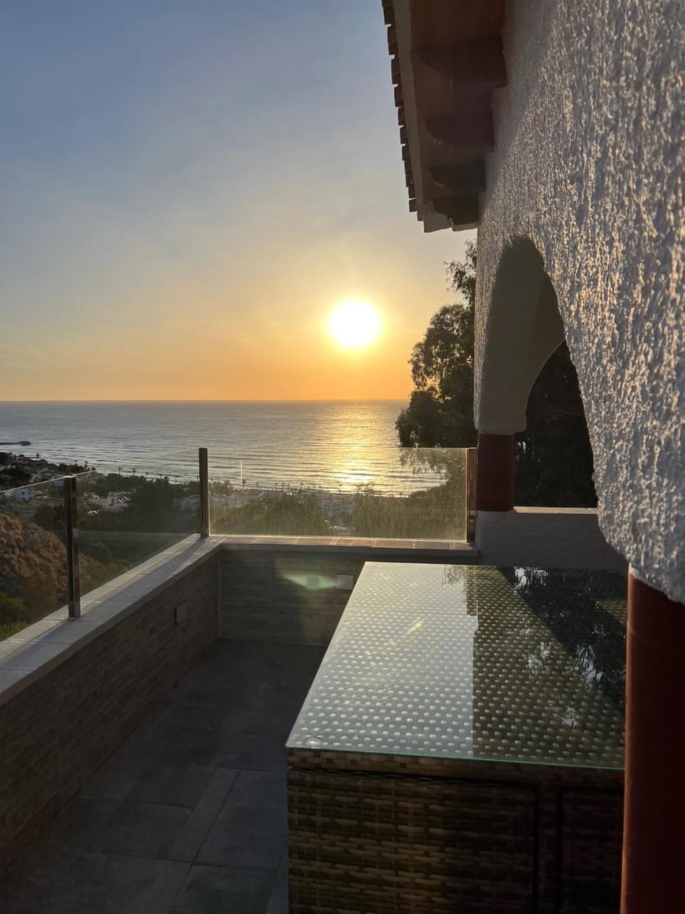 Dining area, Sea view, Sunrise