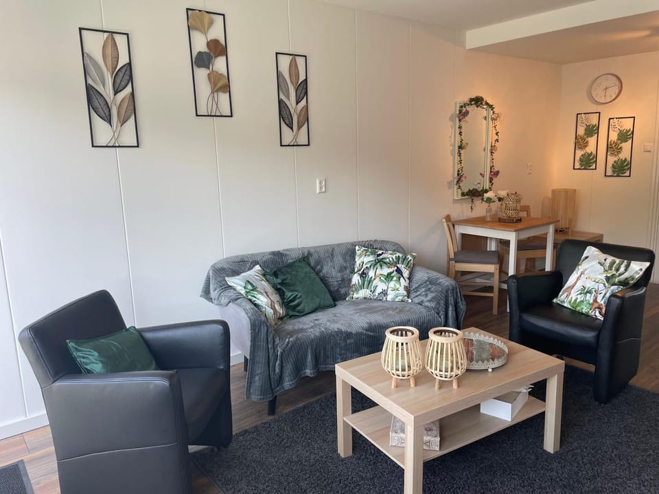 View (from property/room), Living room, Seating area, Dining area