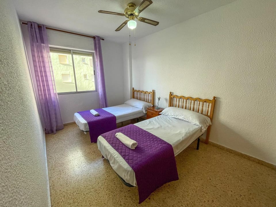 Spring, Bed, Activities, Winter, Summer, Children play ground, Balcony/Terrace, Photo of the whole room, Beach, Tennis court, Hiking, Animals, Animals, Animals, Bedroom, Autumn, Pets, Pets, Pets, Swimming pool, Sports, Entertainment, children, children, children, young children, young children, young children, older children, older children, older children, group of guests, group of guests, group of guests, cot, Family, Family, Family, Parking, microwave, oven, pet friendly, pet friendly, washing machine, elevator