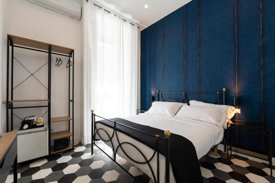 Al 4 Piano Bed and Breakfast in Naples