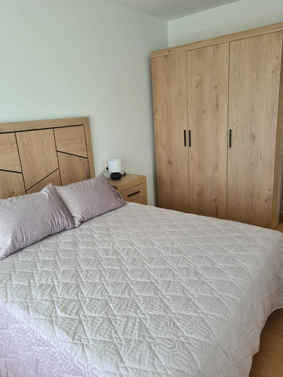 Bed, Photo of the whole room, Bedroom, wardrobe