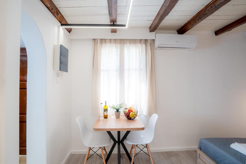 Dining area, air conditioner