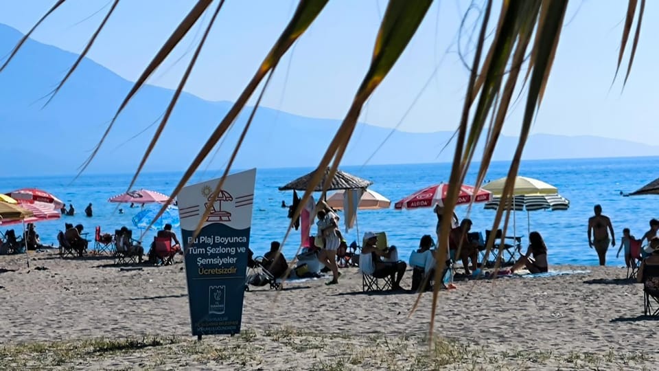 Nearby landmark, Day, People, Natural landscape, Beach, Mountain view, Sea view, group of guests