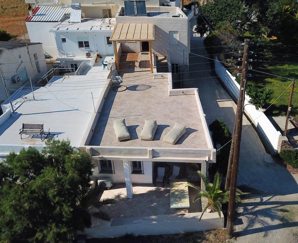 Property building, Bird's eye view, Balcony/Terrace