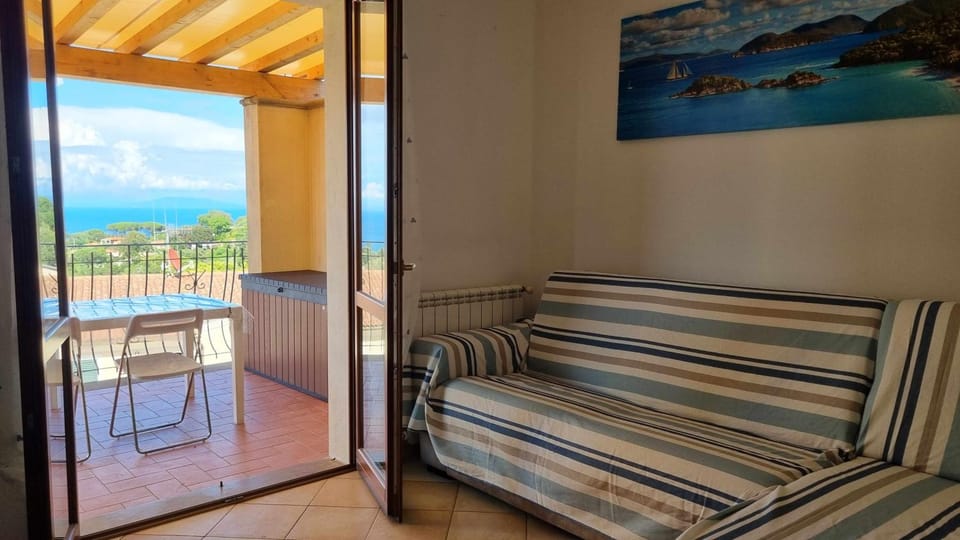 Living room, Dining area, Sea view