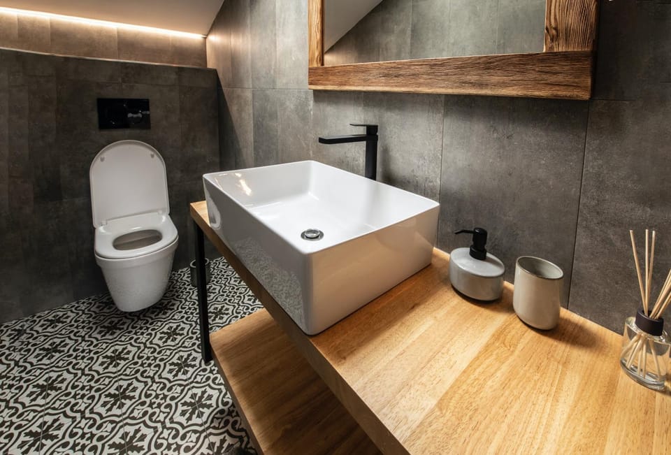 Toilet, Bathroom