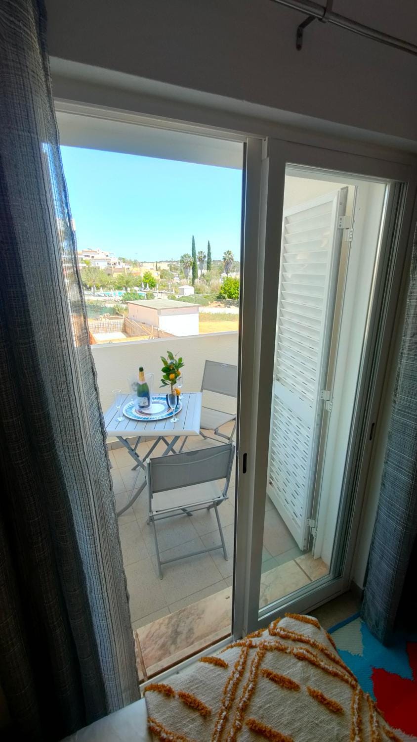 View (from property/room), Balcony/Terrace, Seating area