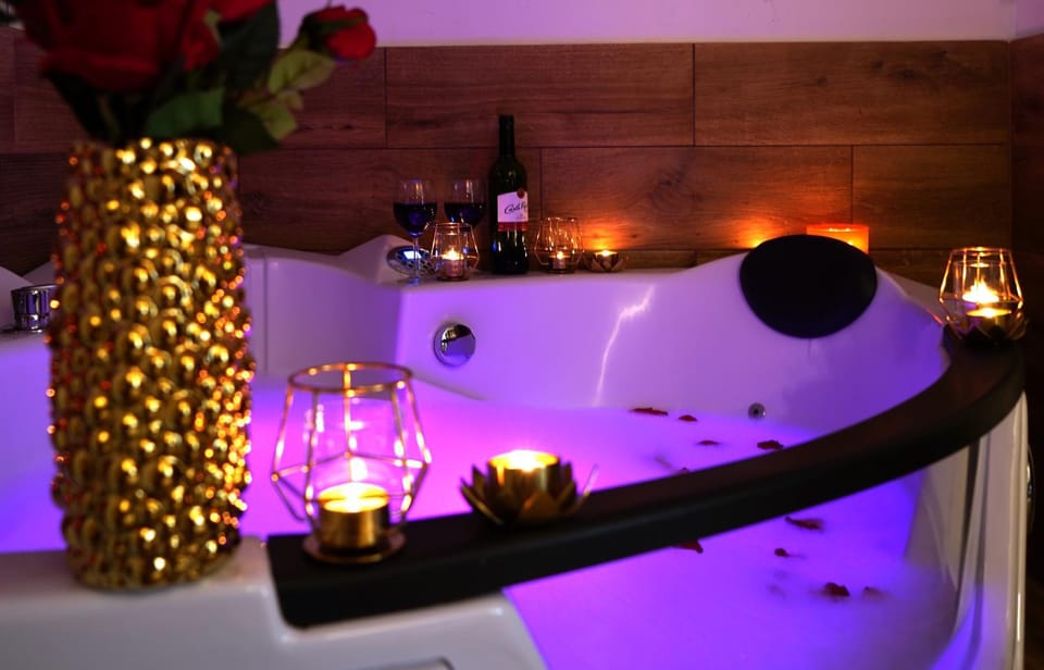Jacuzzi Przemyska Apartment in Krakow