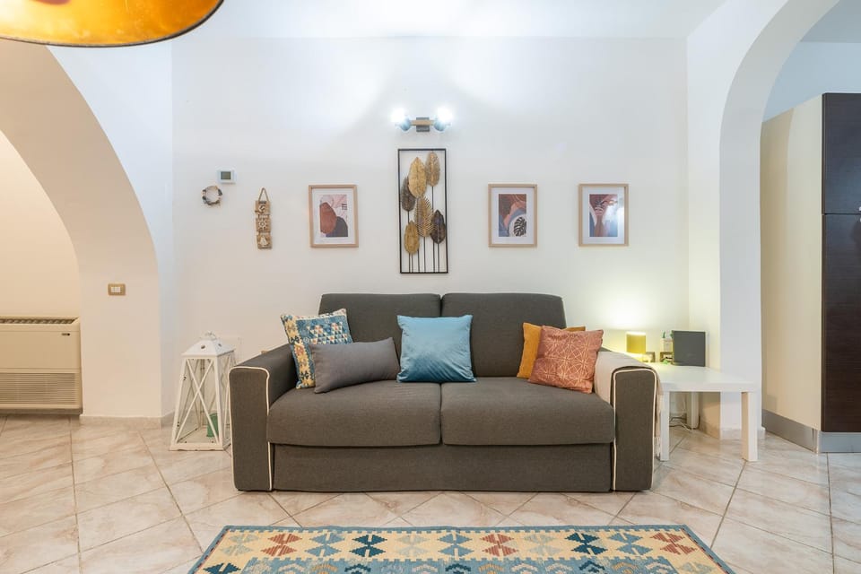 Bed, Living room, Seating area