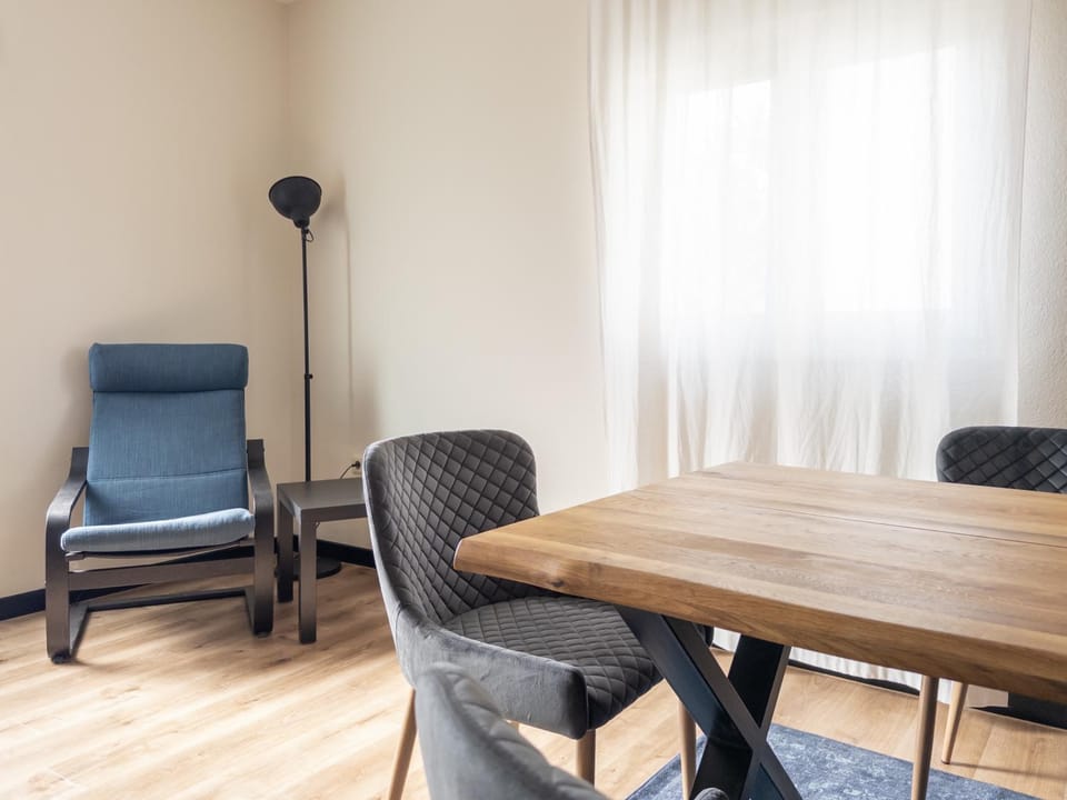 Living room, Seating area, Dining area