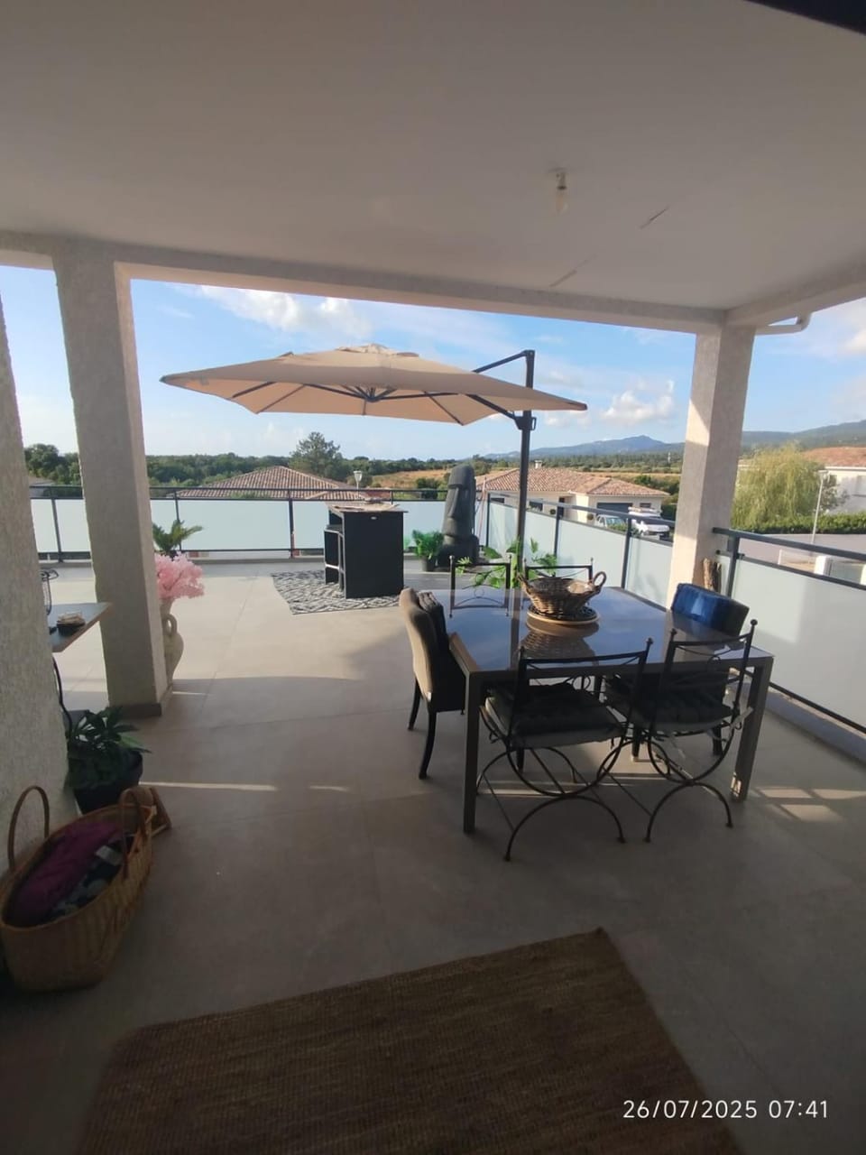 Patio, Balcony/Terrace, Dining area, Mountain view