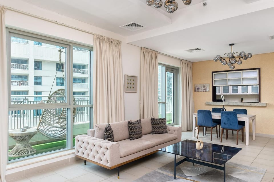 View (from property/room), Balcony/Terrace, Living room, Seating area, Dining area