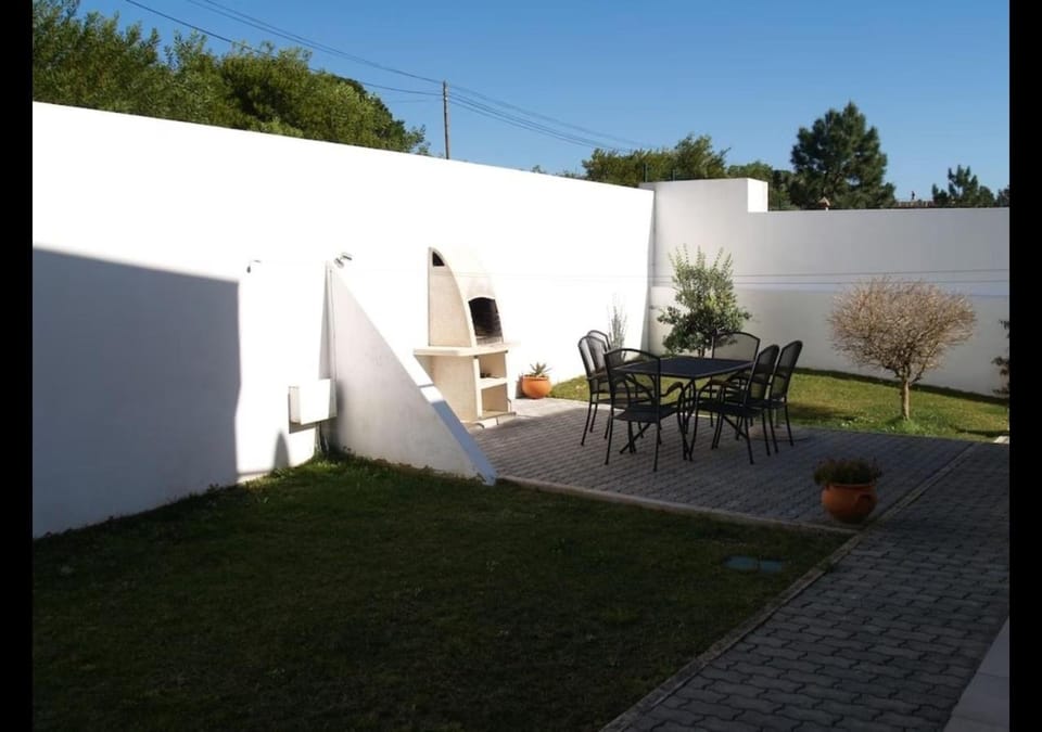 Patio, Garden, Dining area