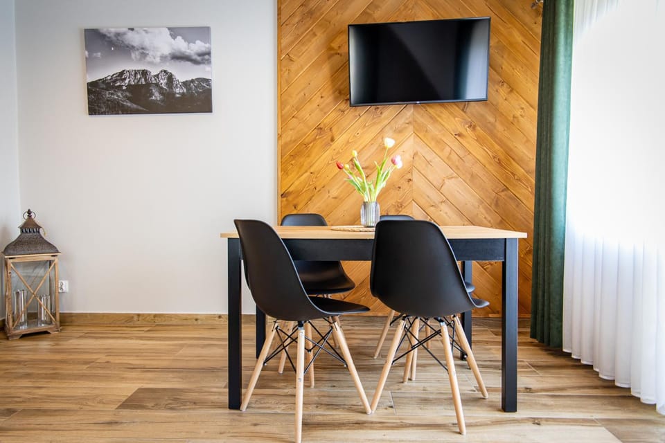 Communal lounge/ TV room, TV and multimedia, Evening entertainment