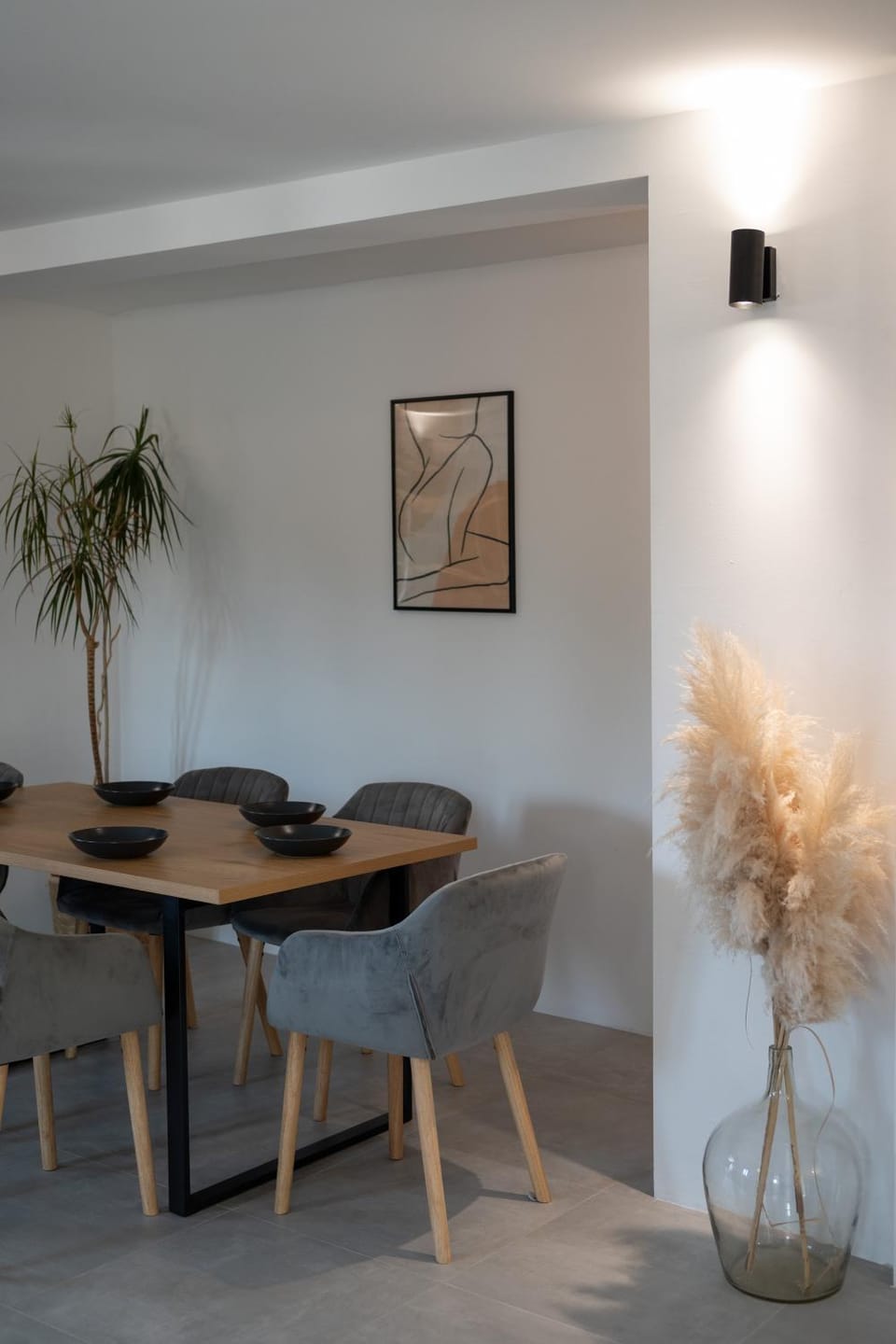 Seating area, Dining area