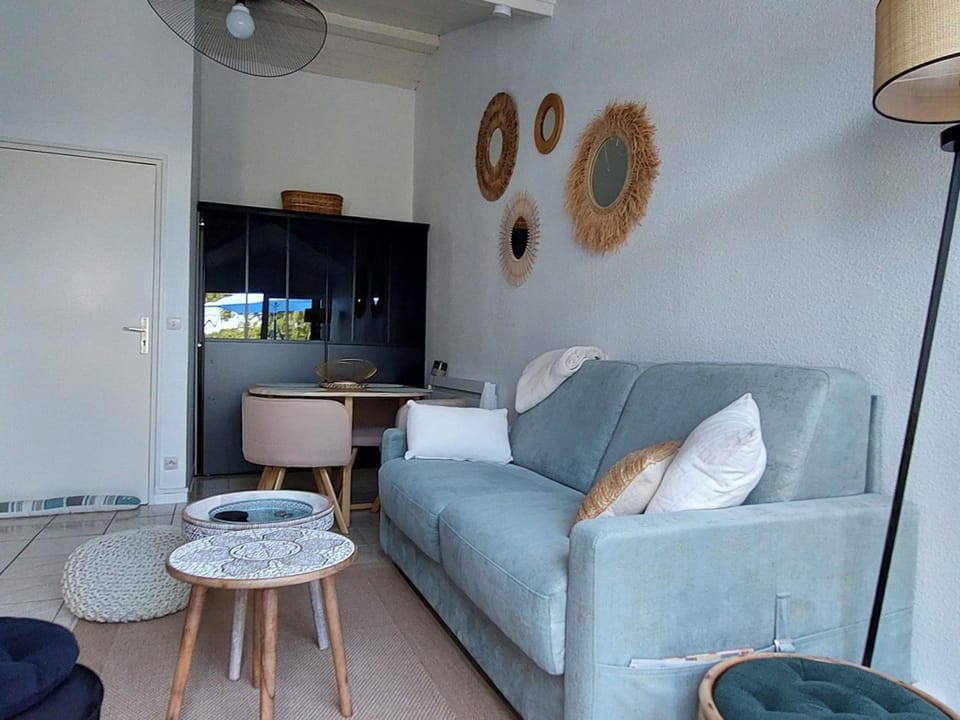 Appartement entre plage et forêt avec parking à Saint-Georges-de-Didonne - FR-1-550-61 Apartment in Meschers-sur-Gironde