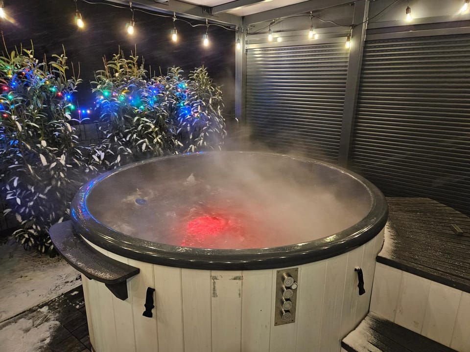 Natural landscape, Hot Tub