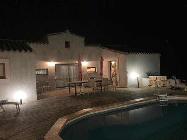 Lodge with private pool surrounded by vineyards House in Occitanie
